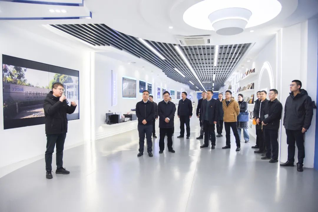 海陵区电子信息产业服务专班莅临云涌科技开展企业行活动